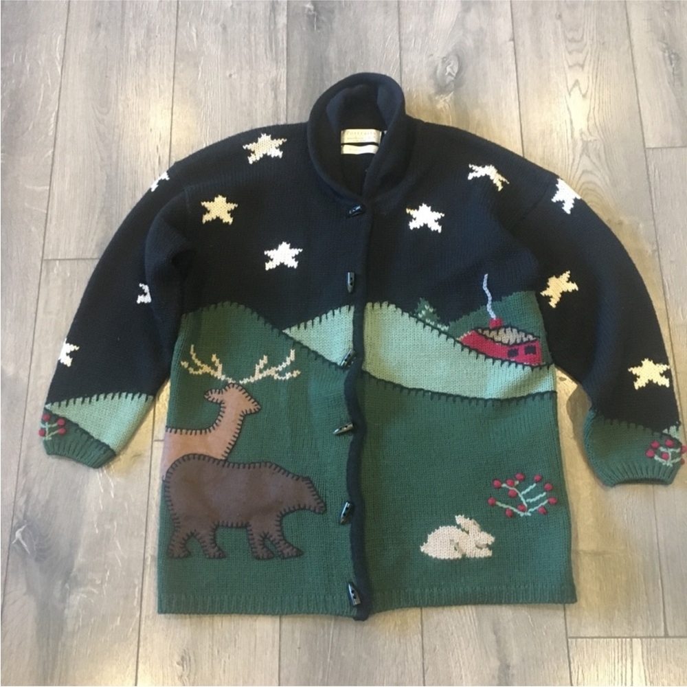 Women's Black and Green Sweater with Nature Motif